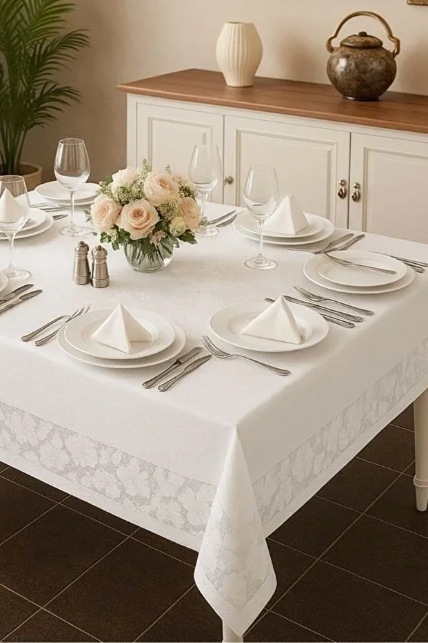 Zeria Home Stain-Resistant Water-Repellent Lace Patterned Tablecloth 160x220 White