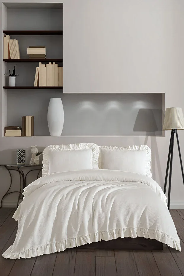 Lily Bedding Set (220x230 cm) Cream