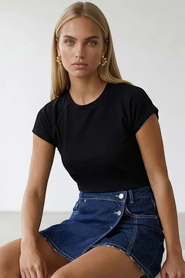 Black-1 Crew Neck Raglan Sleeve Stretchy Knit T-Shirt ALC-X15388