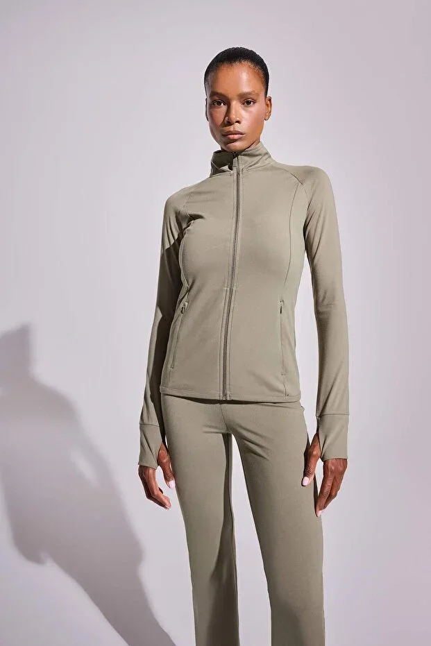 Fitted V-Neck Ultra Soft Stand-Up Collar Double Pocket Zip-Up Sport Cardigan B3985AX25AU