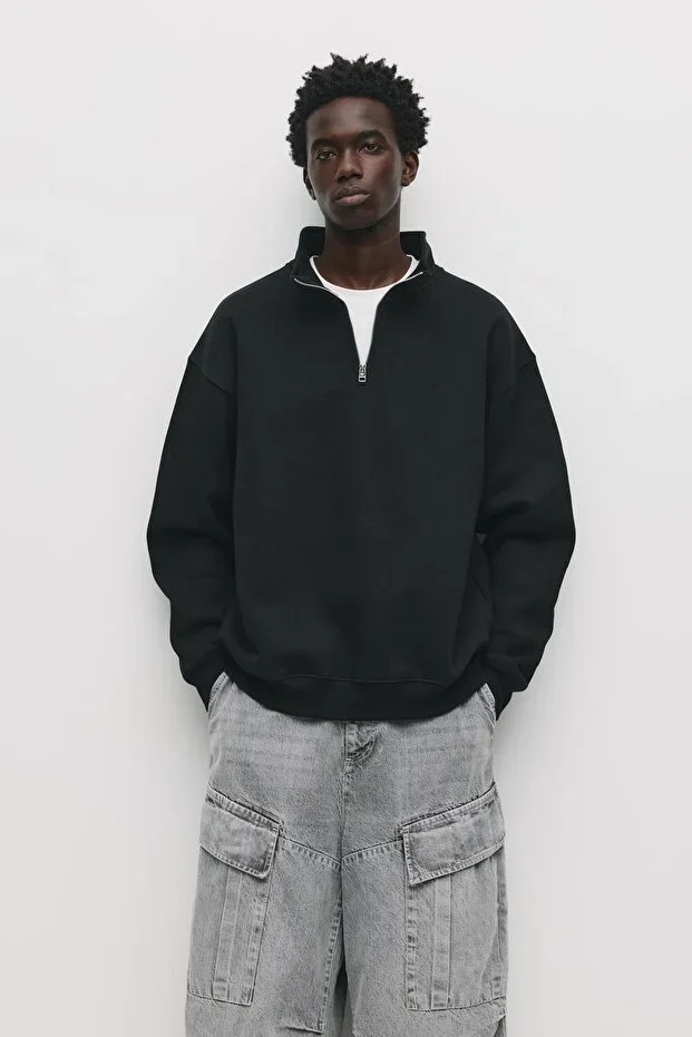 Zip-neck basic sweatshirt