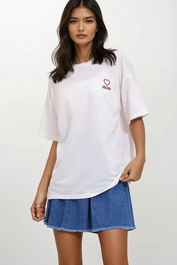 White Crew Neck Two Thread Mom Embroidered T-Shirt ALC-X11503