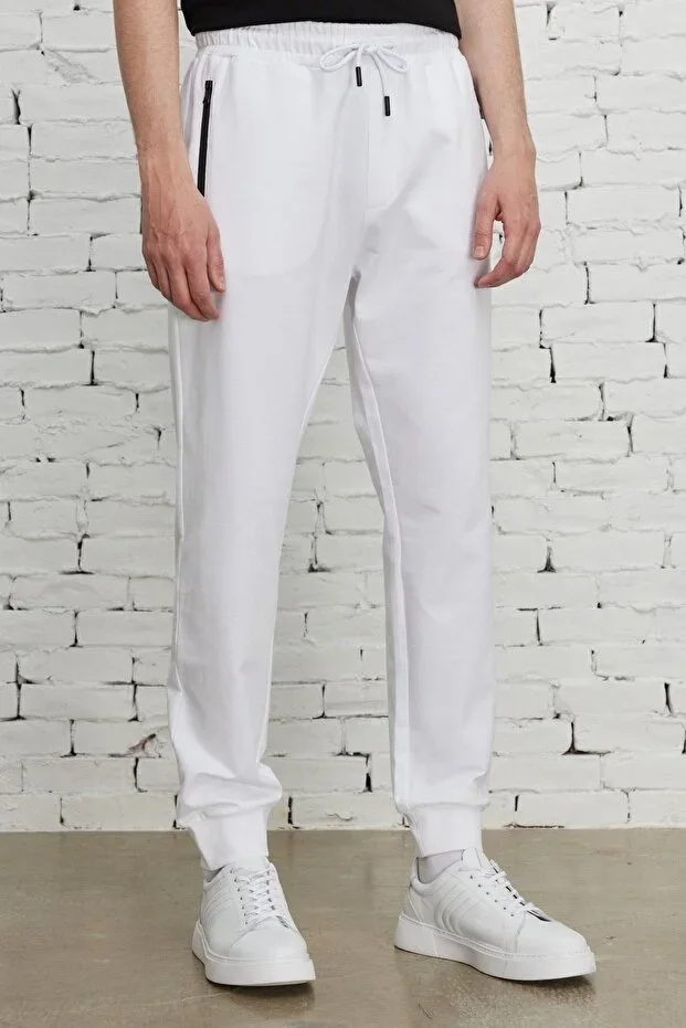 Men's White Standard Fit Regular Cut Sweatpants