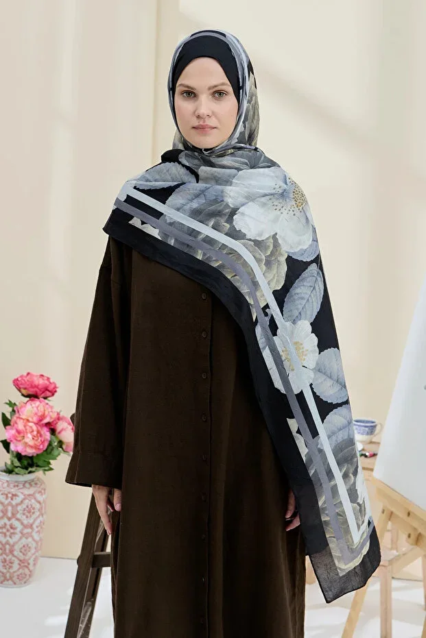 Rose Pattern Bamboo Shawl