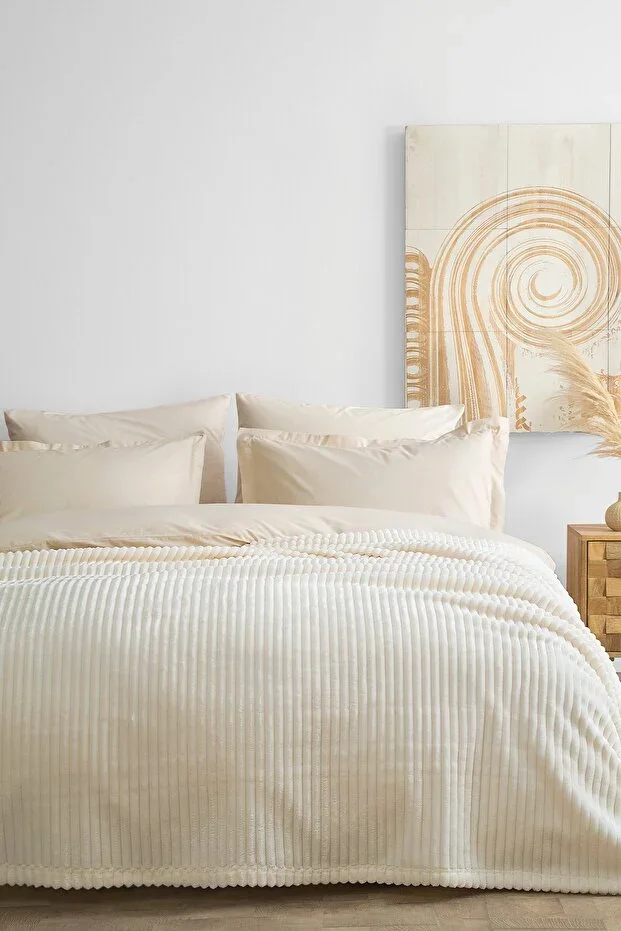 Holly Wellsoft Double Blanket - Champagne