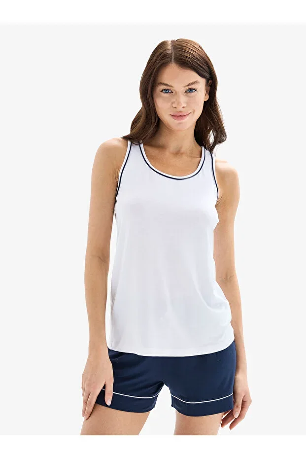 Ayollar uchun pyjama to'plami 52074 - Oq