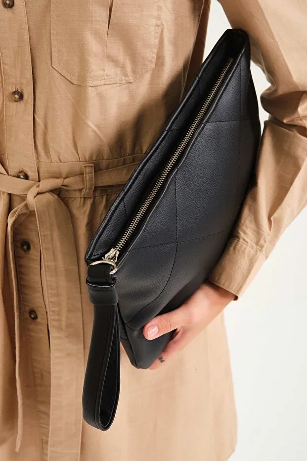Women's Black Premium Leather Quilted Handbag / Portfolio