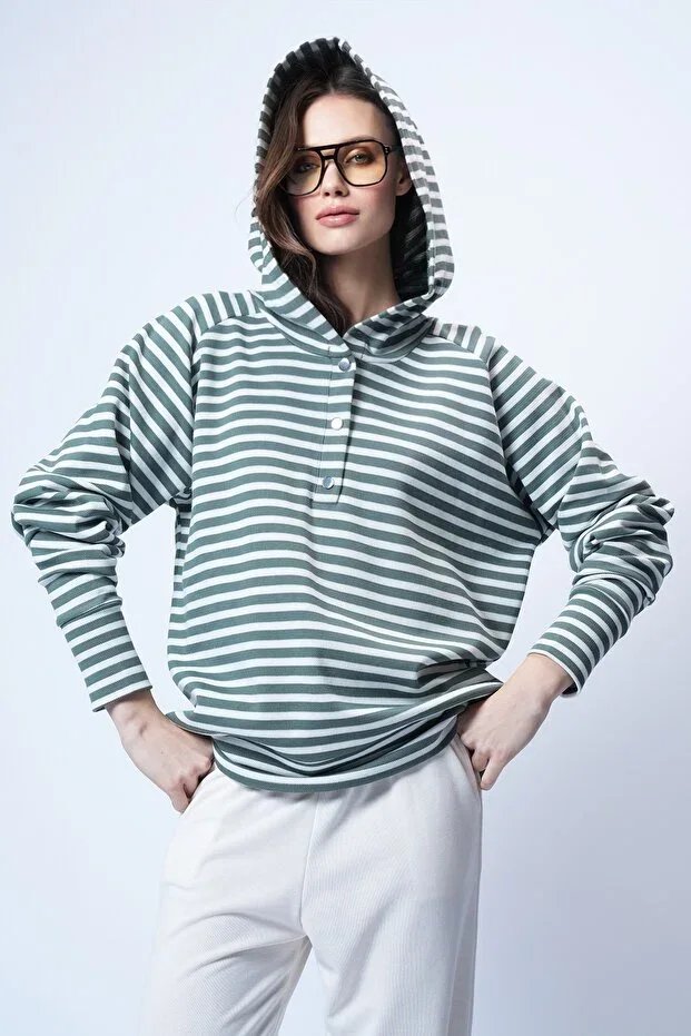 Women's Ecru Green Hooded Snap Closure Oversize Sweatshirt ALC-X14773