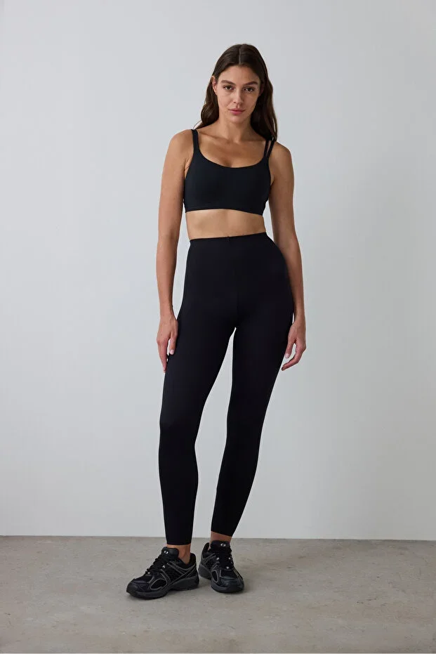 Black High-Waist Miracle Fit Tights