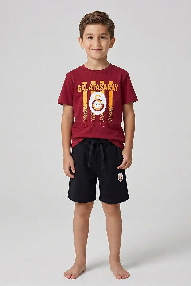 T-shirt and shorts set