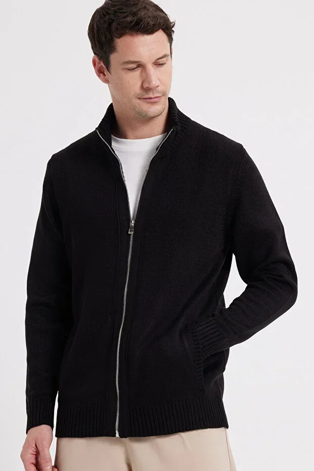 Men's Standard Fit Regular Cut Zip-Up Black Cardigan