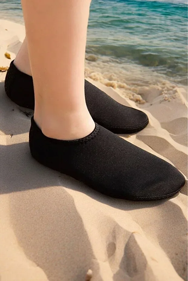 Unisex Non-Slip Sole Pool and Sea Socks