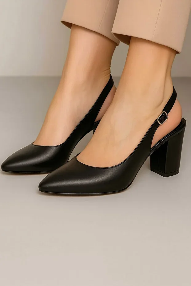 Women's Black Classic Heeled Shoes
