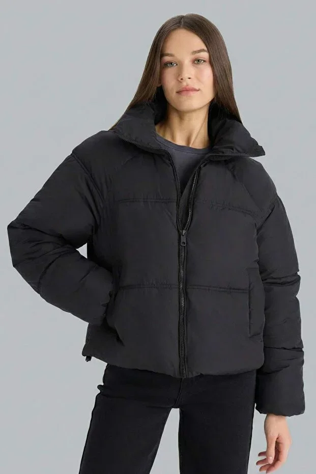 Waterproof Regular Fit Stand-Up Collar Zip-Up Puffer Jacket E8690AX25AU