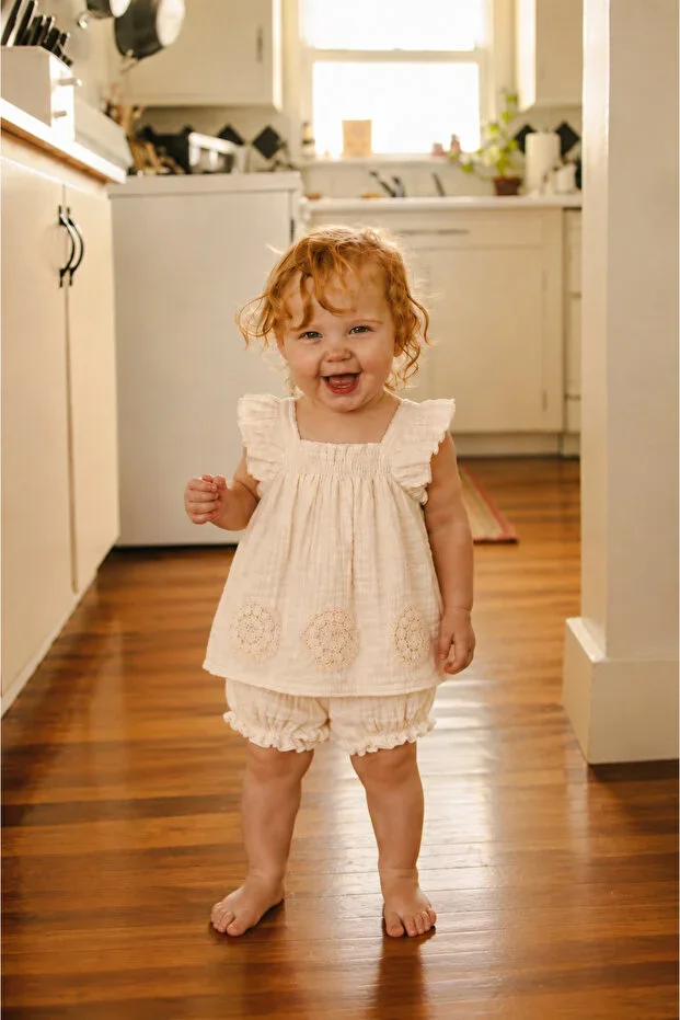 2-Piece Set Muslin Lace Baby Girl Shorts Set
