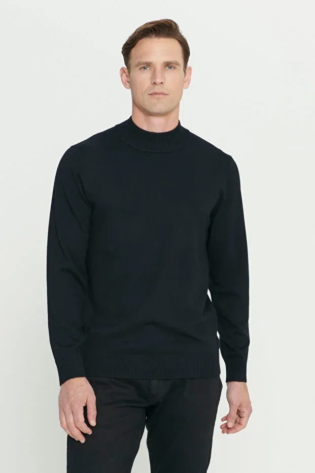 Black Standard Fit Regular Cut Half Fisherman Neck Knit Sweater