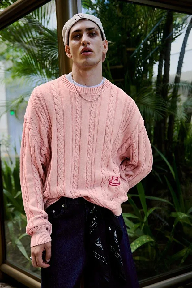 Crew neck knitted sweater