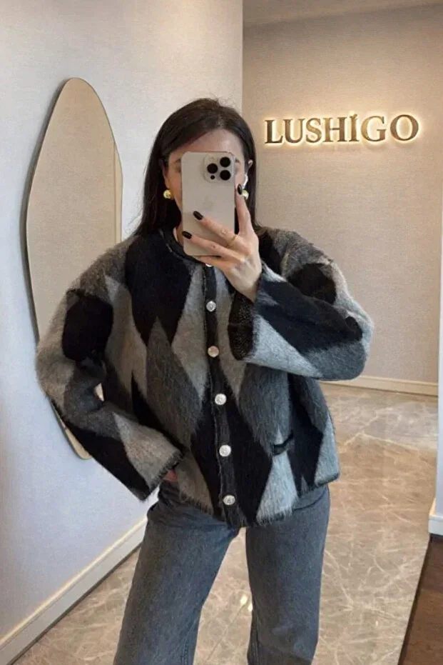 Women's Square Patterned Fluffy Chic Buttoned LUSHİGO Cardigan
