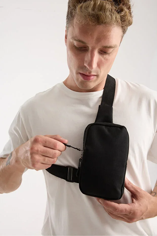 Unisex Waterproof Casual Sports Cross Adjustable Strap Lined Hand Chest and Shoulder Bag