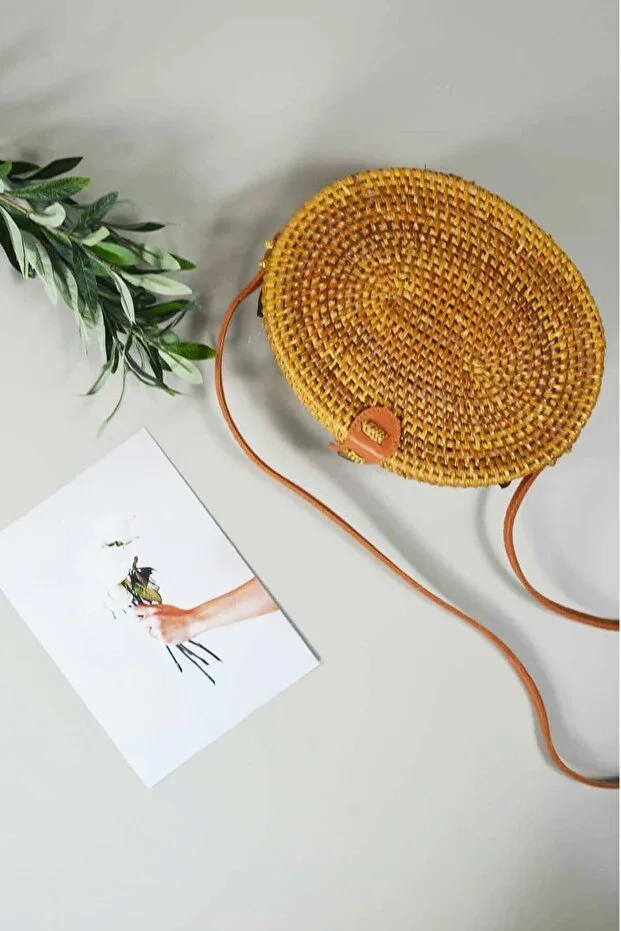Women's Straw Shoulder Bag