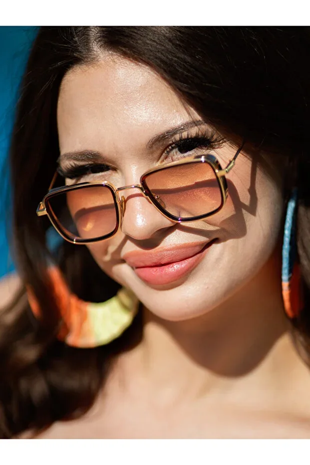 Small Square Gold-Gold Frame Brown Lens Minimal Sunglasses High Quality CE Certificate