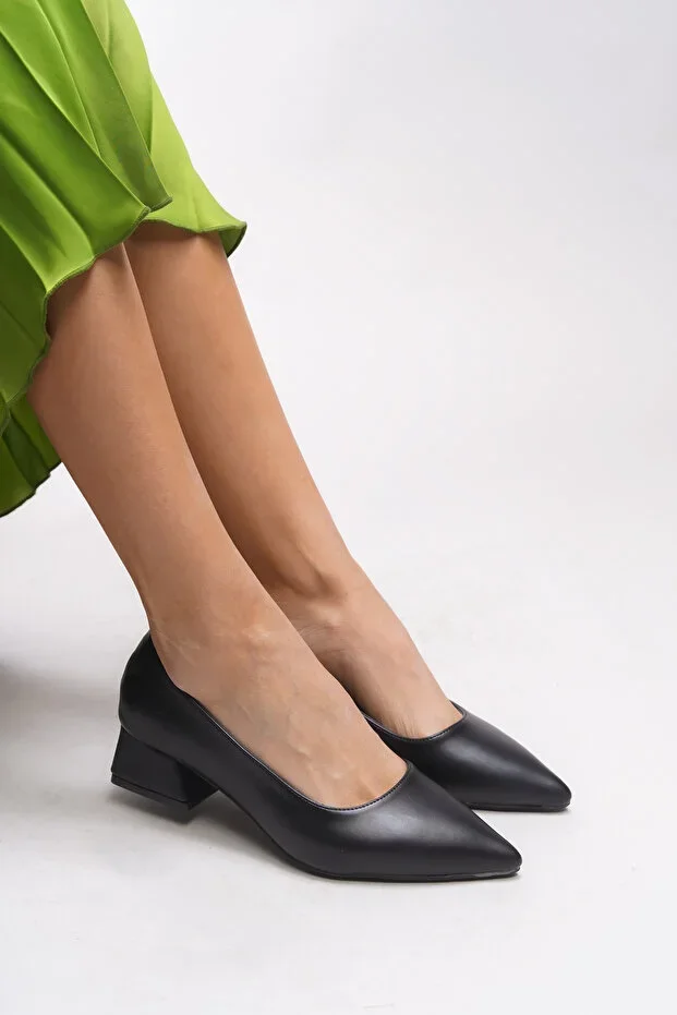 Tielfudh Women's Pointed Toe Low Heel Shoes 001241863 Black Leather