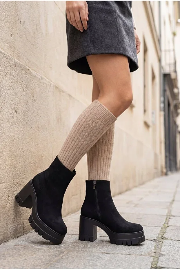 Eshathbel Women's Heeled Boots 0012510 Black Suede