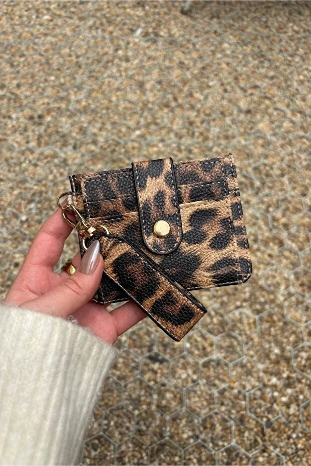 Velina Keychain and Cardholder Detailed Minimal Wallet