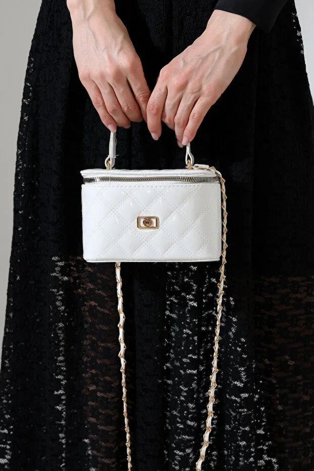 WHITE PATENT MINI BOX BAG QUILTED PATTERNED CROSS CHAIN STRAP DAILY CHIC BAG