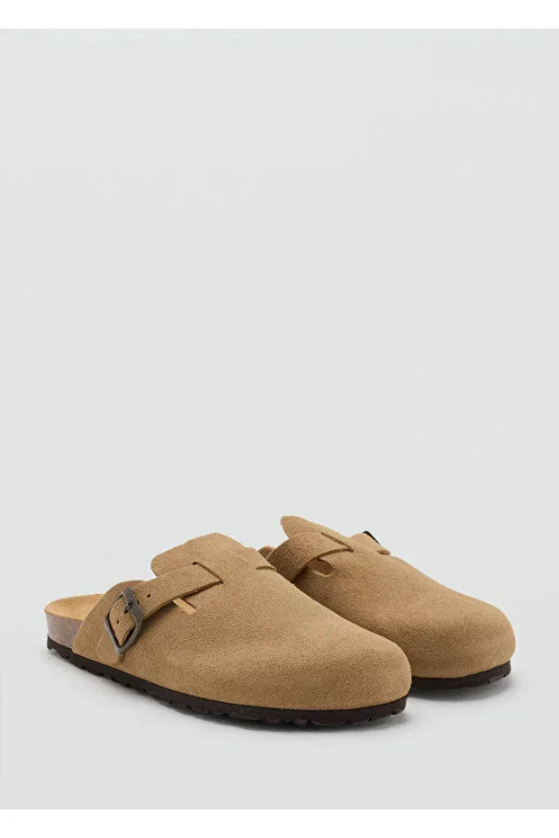 Buckled leather slippers