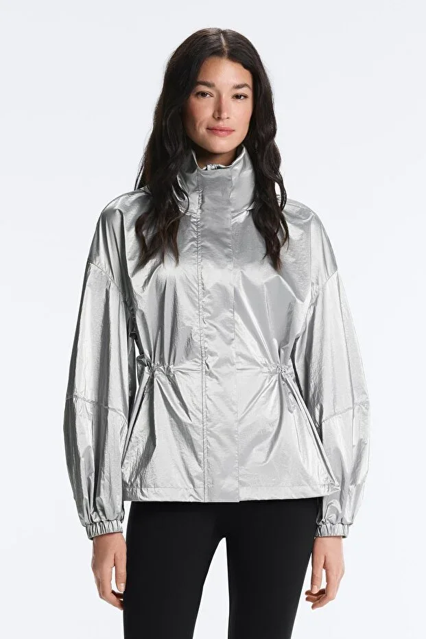 Water-repellent jacket with metallic effect
