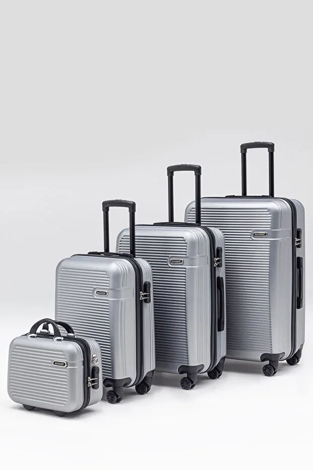 Wander 3000 4-Piece Luggage Set Cabin Medium Large Size + Makeup Bag Suitcase 360° Swivel Wheel Silver