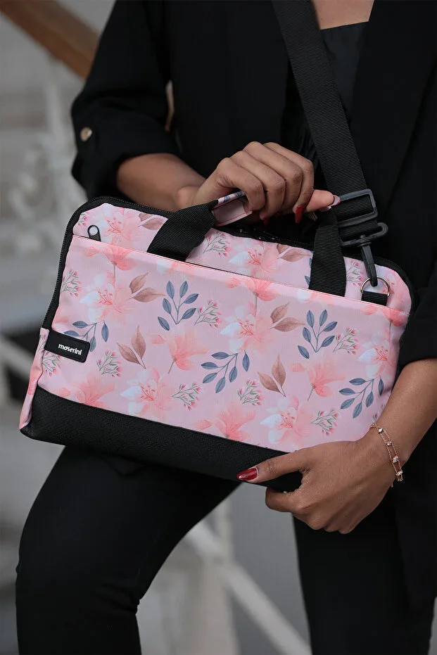 MacBook Air - Pro 13.6" - 14.2" M2/ M3/ M4 Compatible Base Protected, Strapped Laptop Bag - Venus