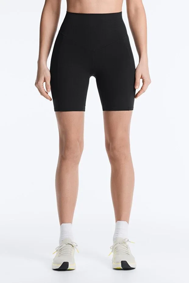 Oysho Compressive pocket high rise 20 cm biker shorts