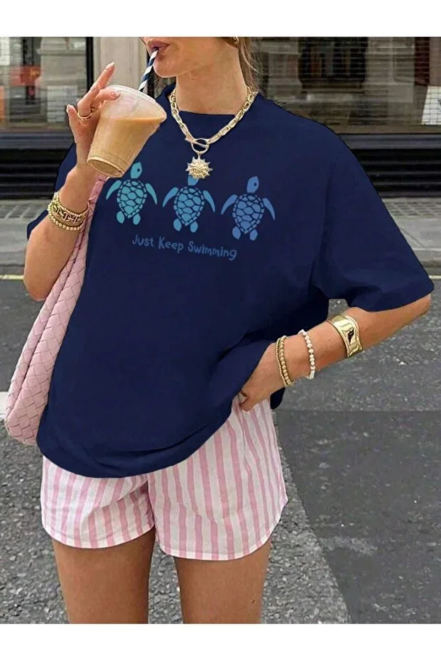 WOMEN'S TURTLE PRINT T-SHIRT