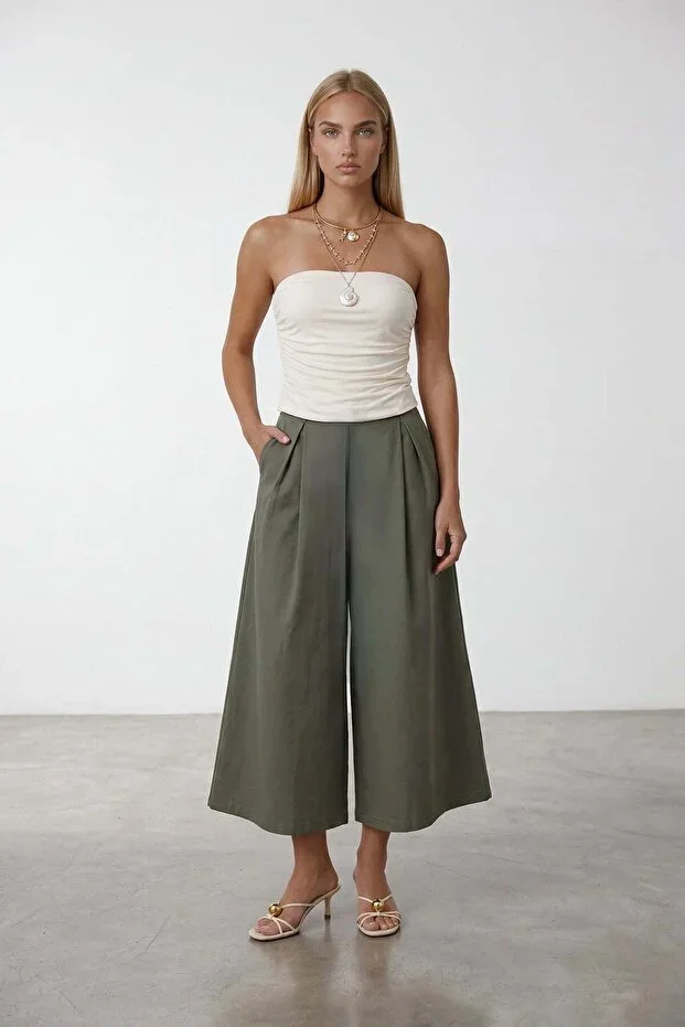 Women's Khaki Double Pocket Pleated Waist Lined Poplin Capri Pants Alc-X15518