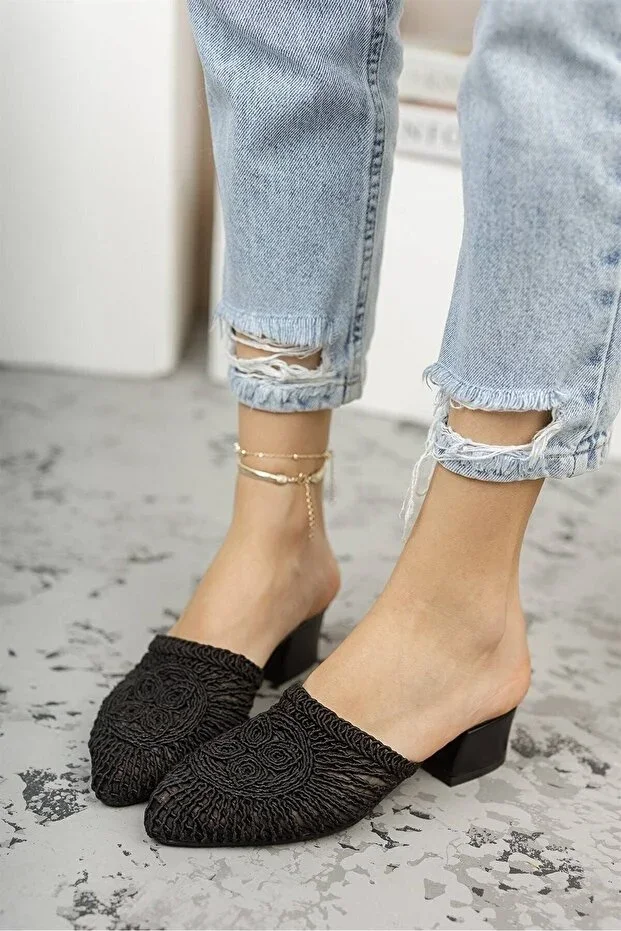 Black Knit Women's Heeled Slippers