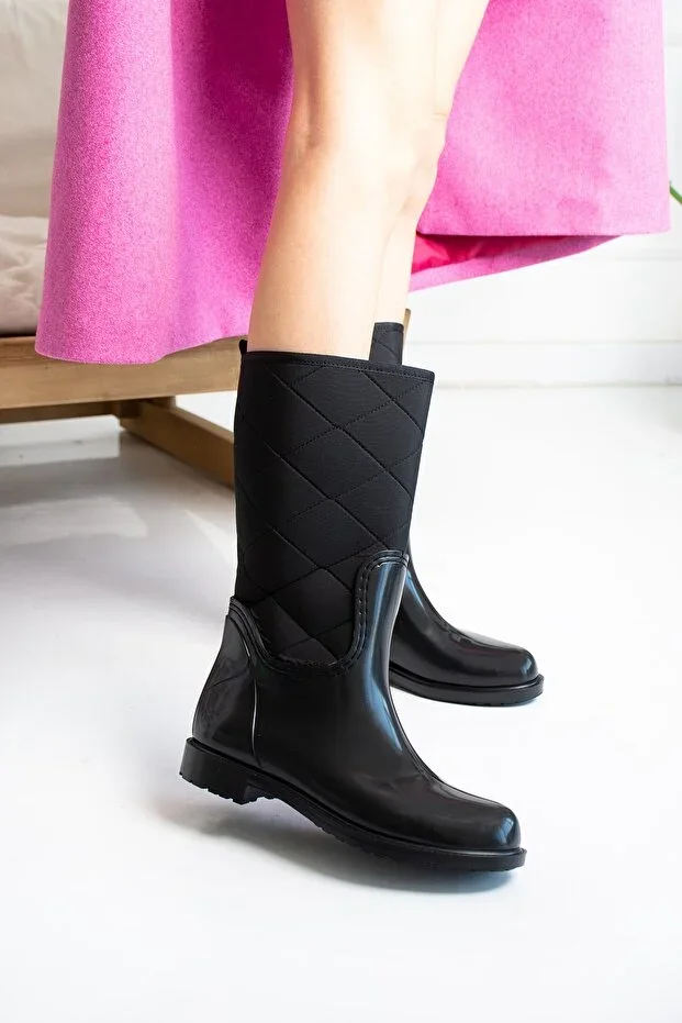 Rain Boot Quilted Black Women's Boot