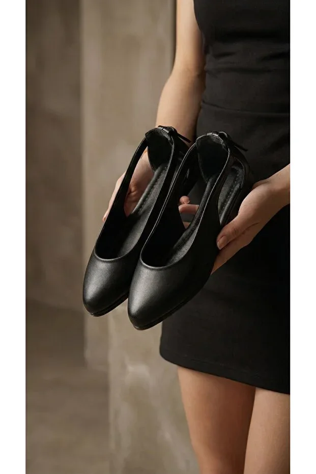 Women's Black Side Open Bow Detail Leather Ballet Flats 1.5cm BYNDİMJ01