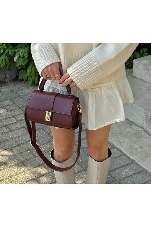 Women's Arm and Shoulder Bag