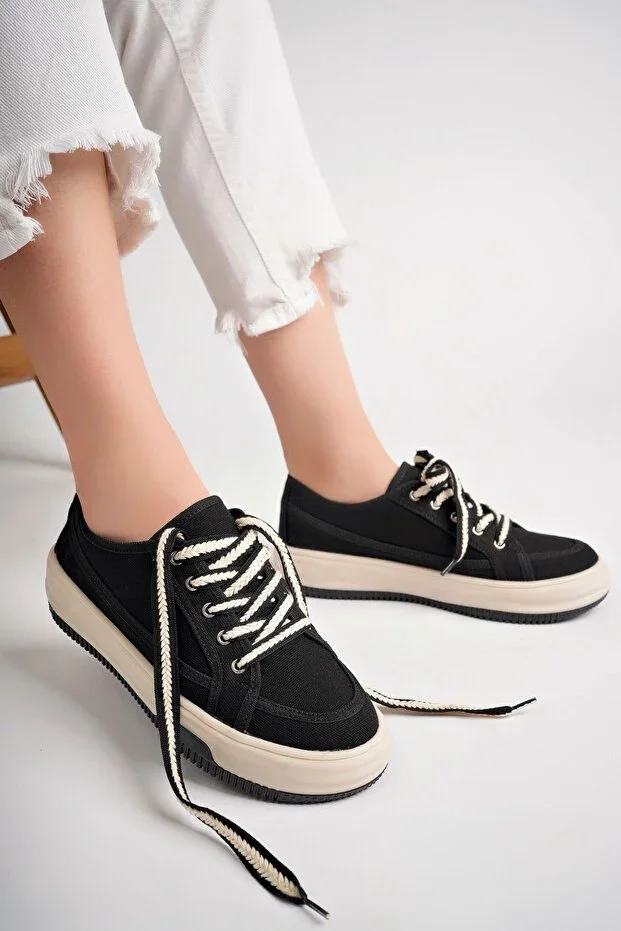 Black Women's Sneaker Casual Shoe