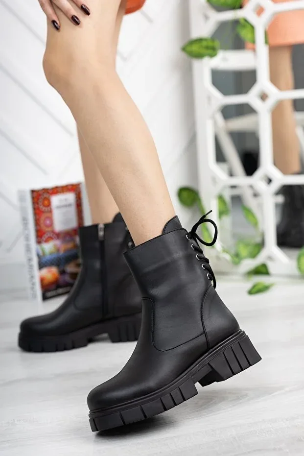 Women's Lace-Up Black Boots & Booties Thick Sole