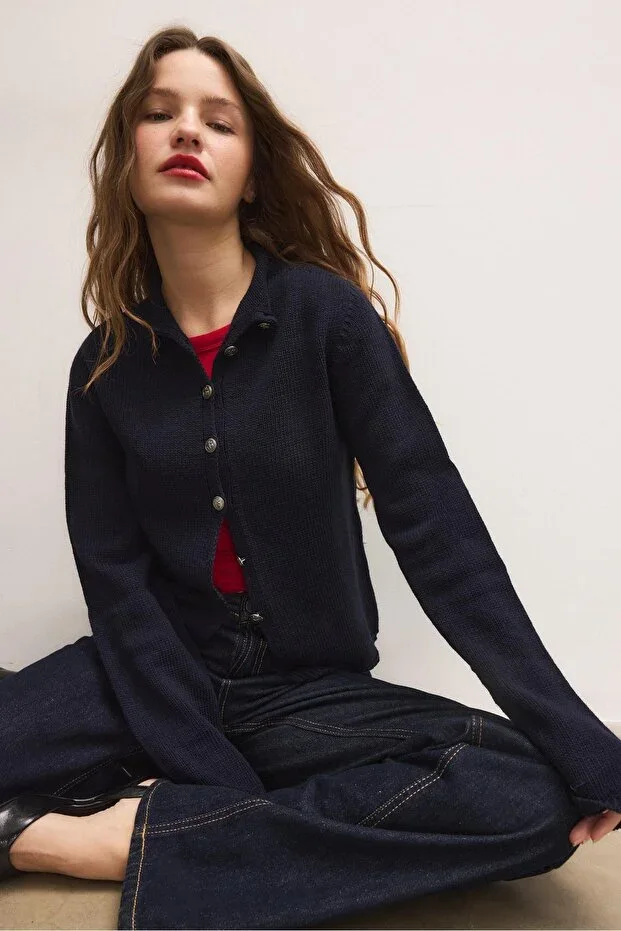 Stand-up collar knit cardigan