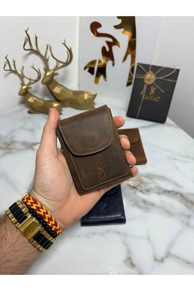 %100 Genuine Crazy Leather Minimalist Hand-Stitched Wallet with Magnetic Closure