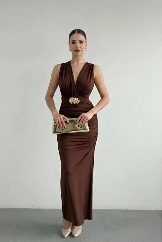 MİROR Women Brown V-Neck Dress with Accessory Detail and Belt