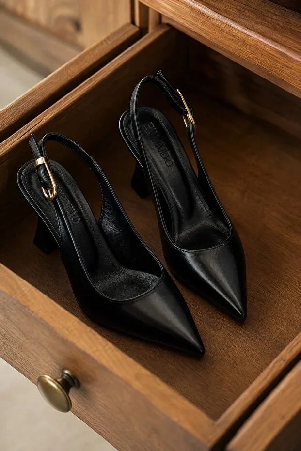 Women's Black Leather Comfortable Heel Buckle Shoes