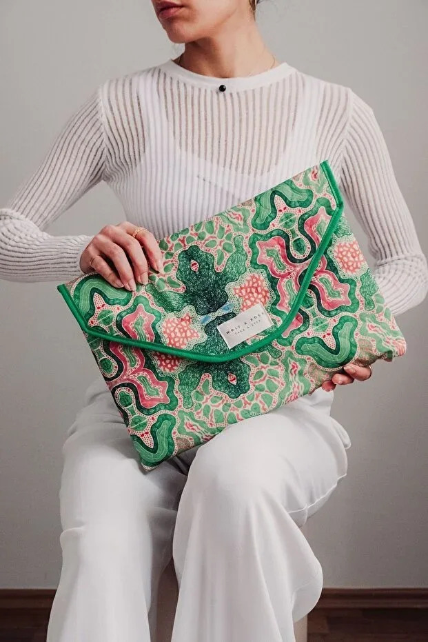 Green Patterned Notebook/Tablet Case Compatible with 13''-14''