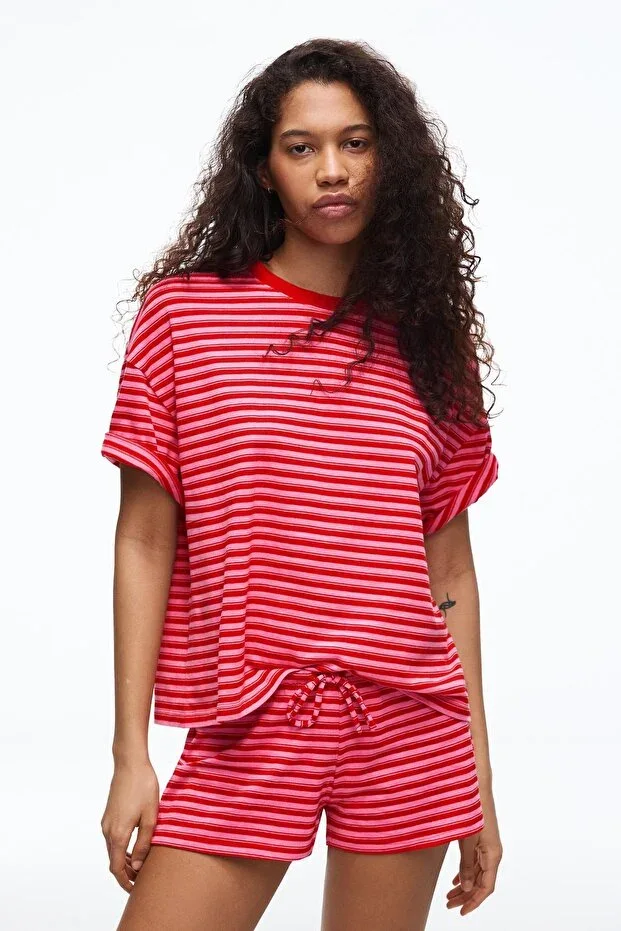 Bershka Elasticated Waistband Short Shorts