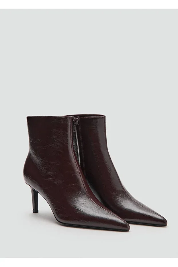 Pointed-toe Ankle Boots