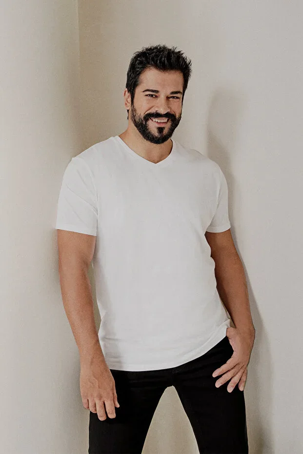 Men's 100% Cotton V-Neck White Slim Fit T-Shirt